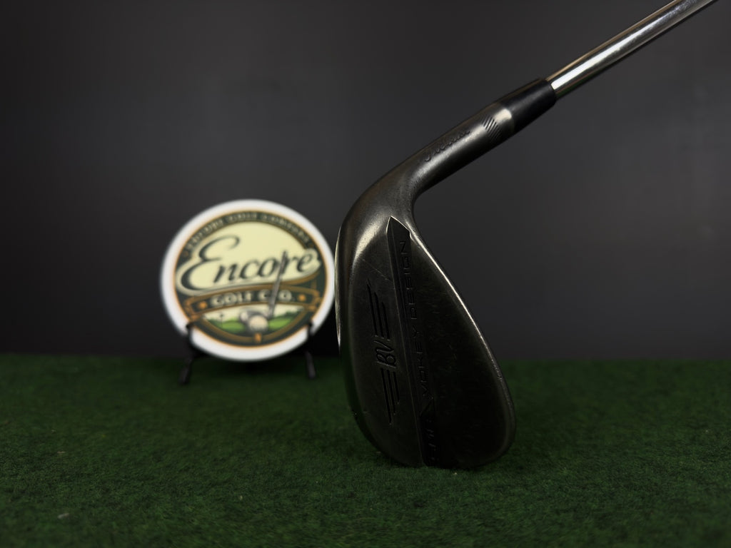 Titleist Vokey SM8 Black Wedge / 52 Degrees / Dynamic Gold / Used