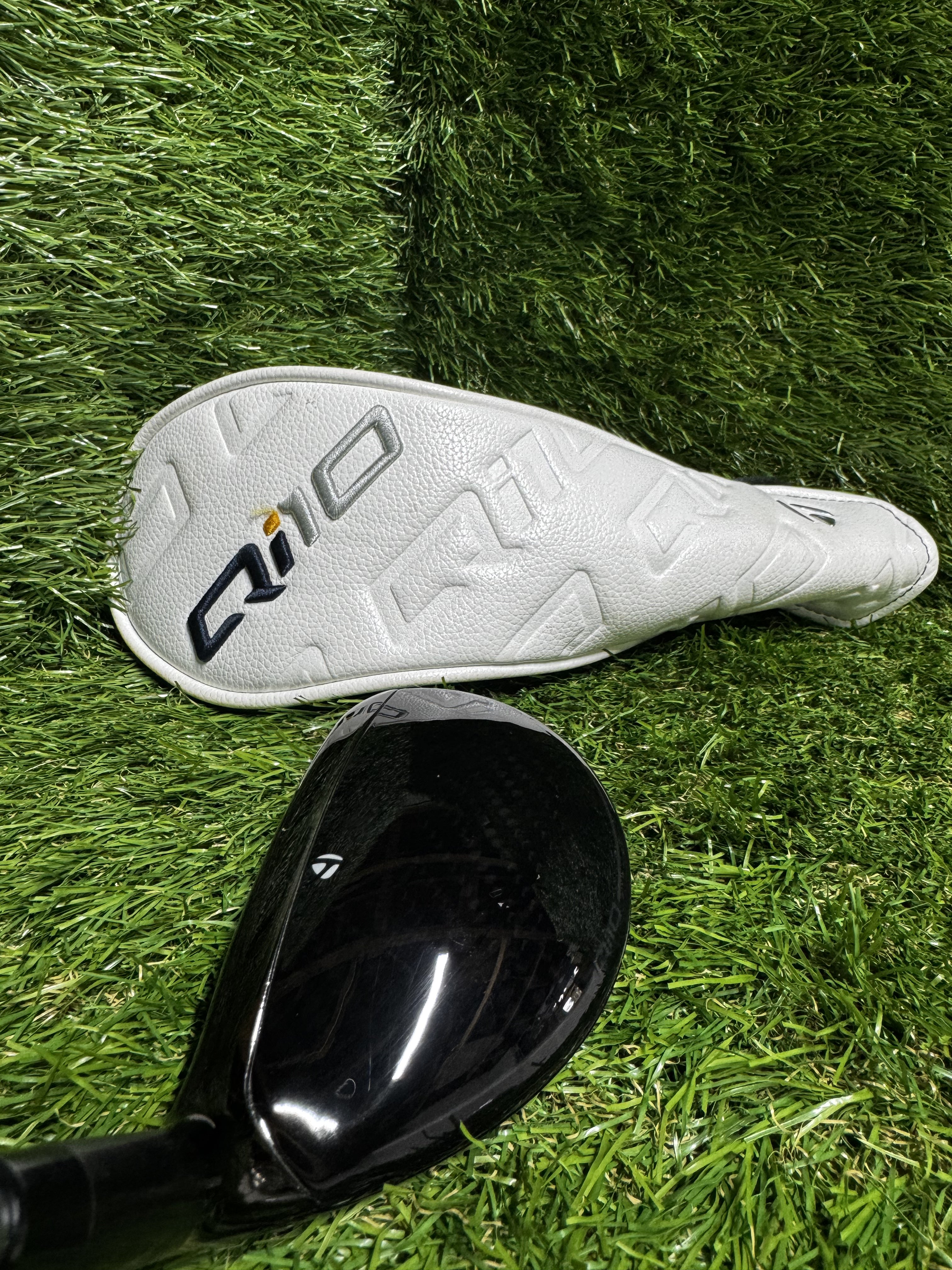 TaylorMade Qi10 Max Rescue 20° Hybrid - Stiff Flex - Right Hand