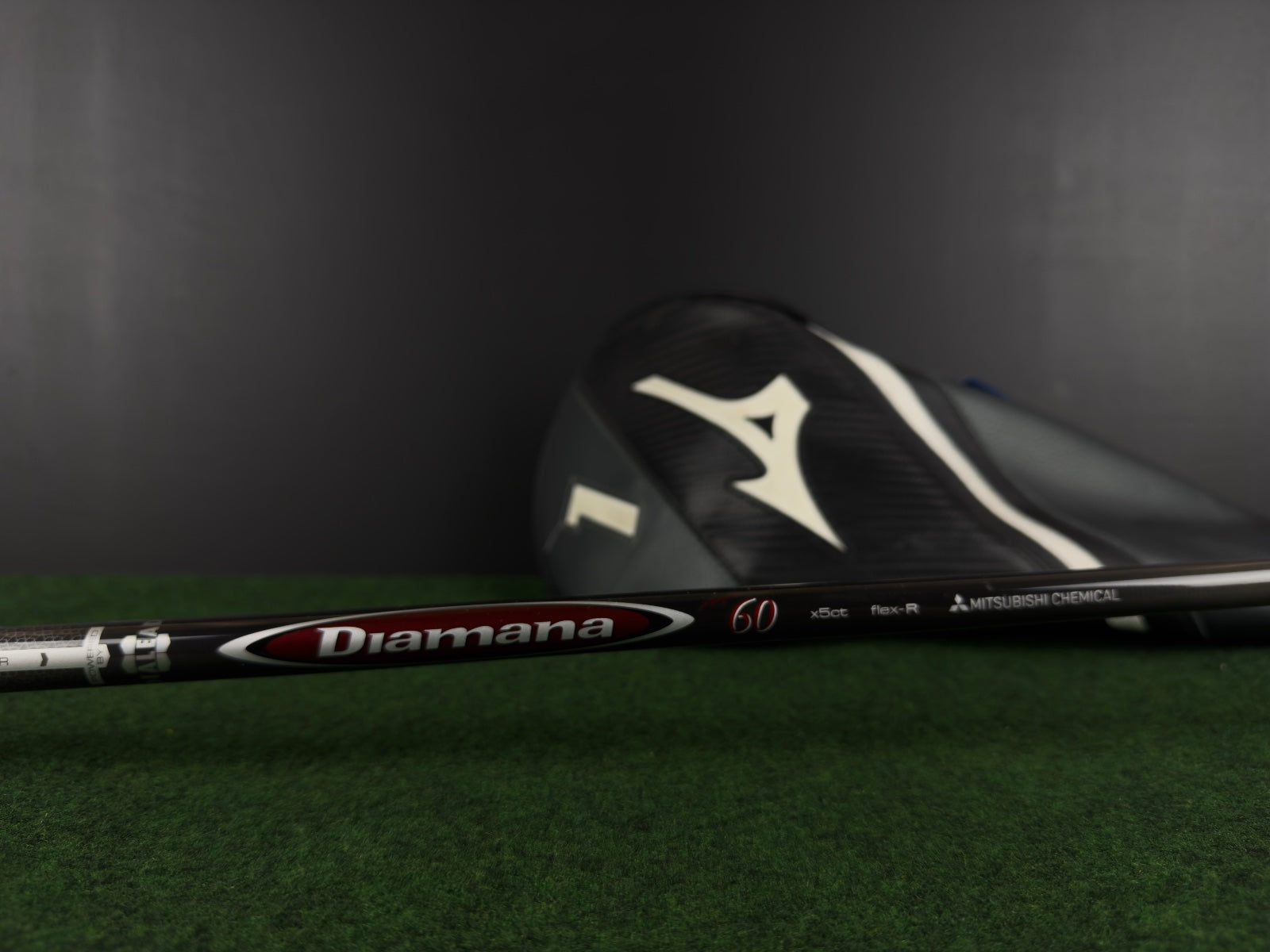 Mizuno ST-X 220 Driver / 12 Degrees / Diamana Reg / USED