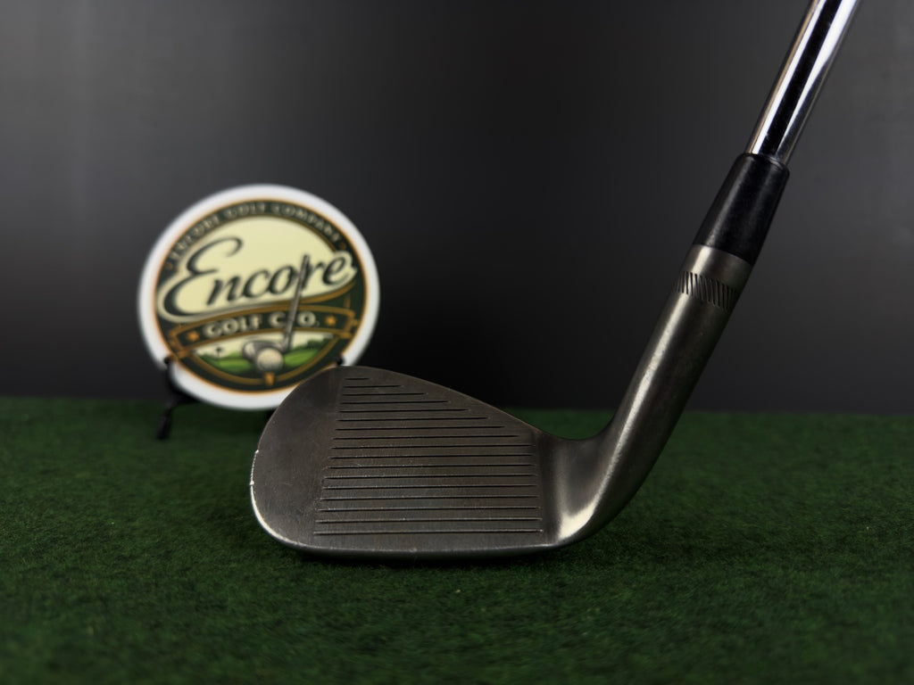 Titleist Vokey SM8 Black Wedge / 52 Degrees / Dynamic Gold / Used