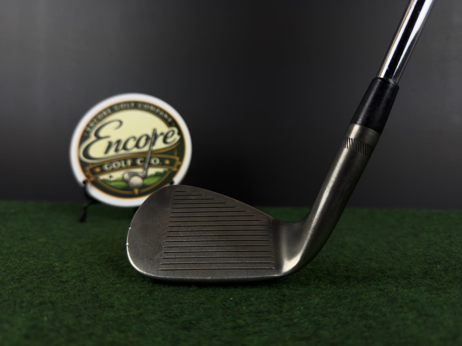 Titleist Vokey SM8 Black Wedge / 52 Degrees / Dynamic Gold / Used